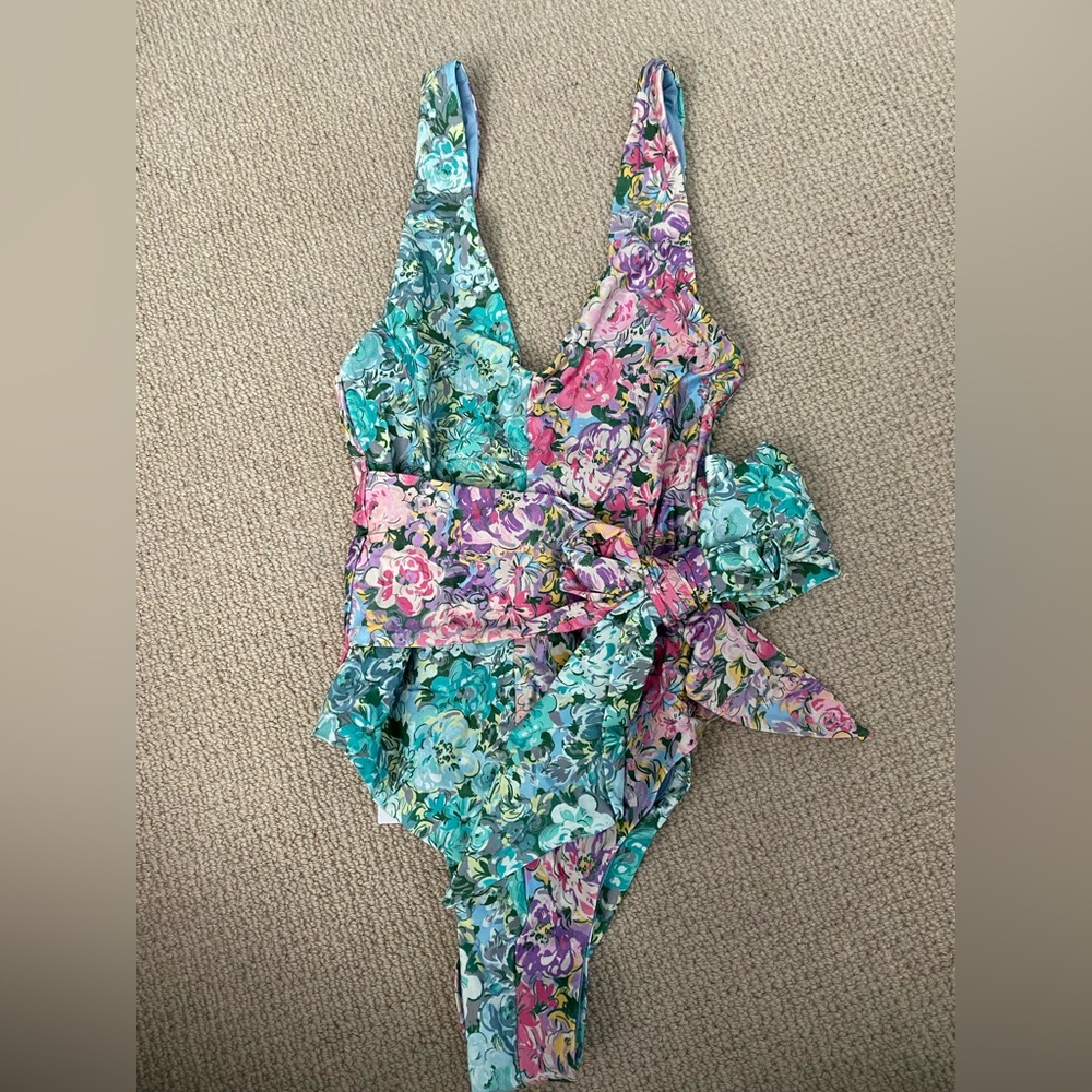 NWT Beach Riot Samira one piece - pink peony size small
